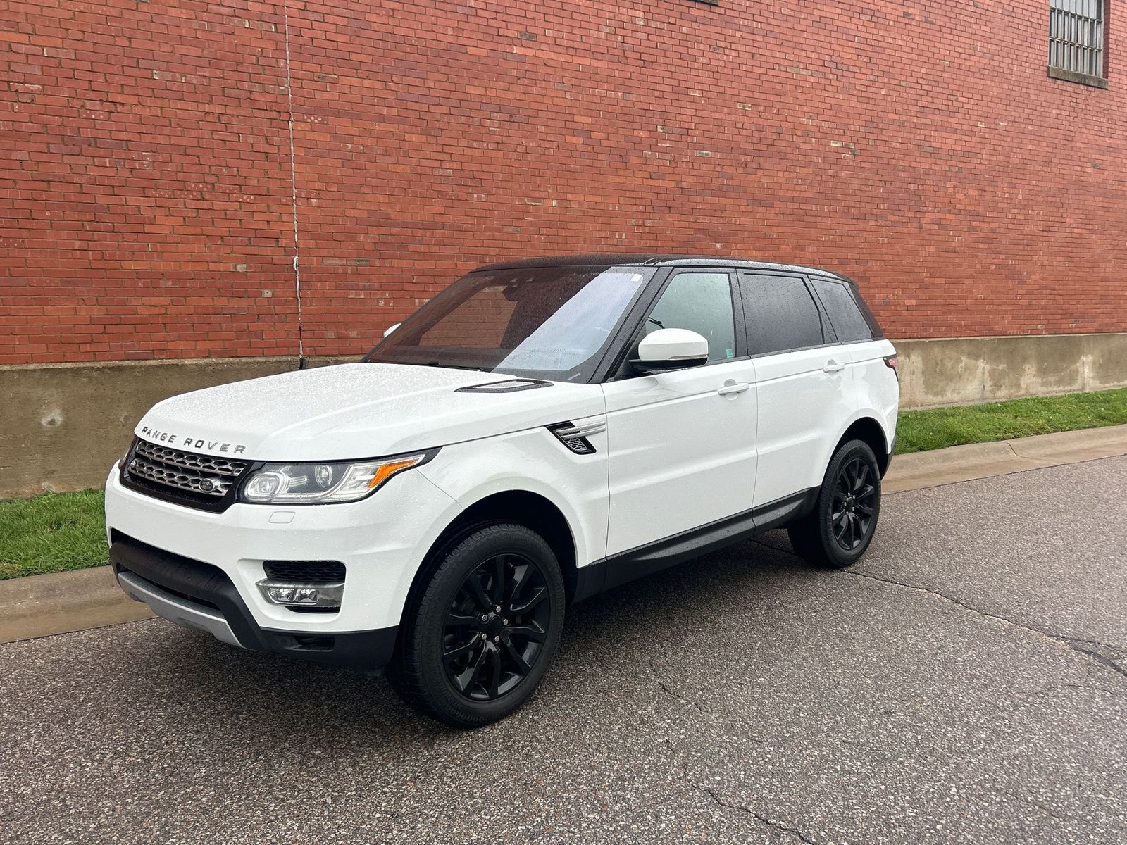 2017 Land Rover Range Rover Sport HSE | CarBuyCo