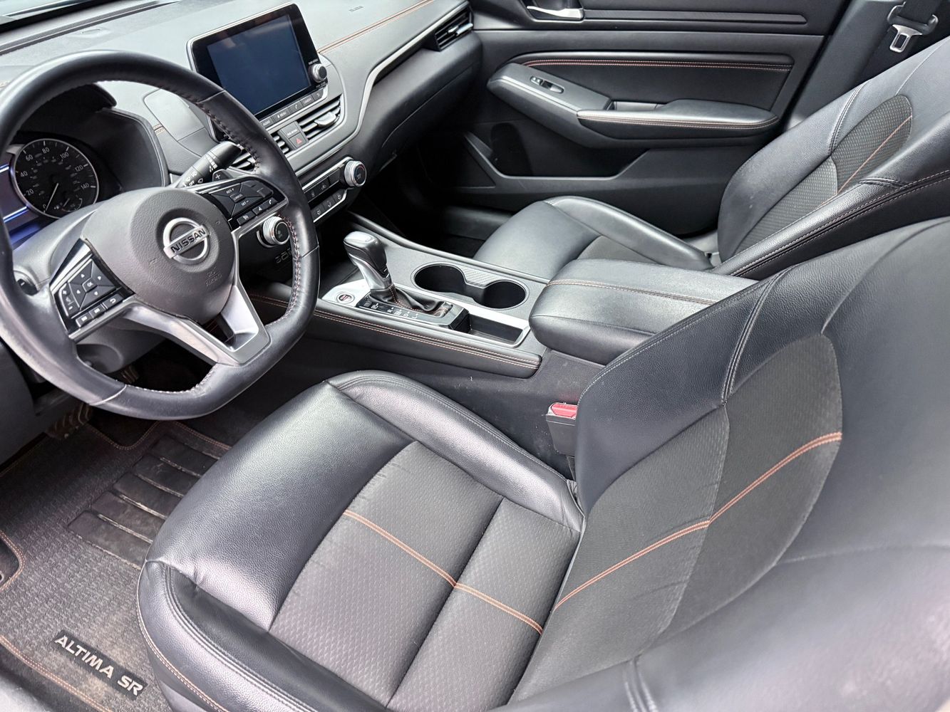 2021 Nissan Altima 2.5 SR photo 9