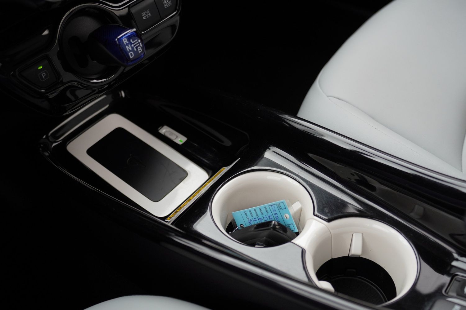 2018 Toyota Prius Four Touring photo 21