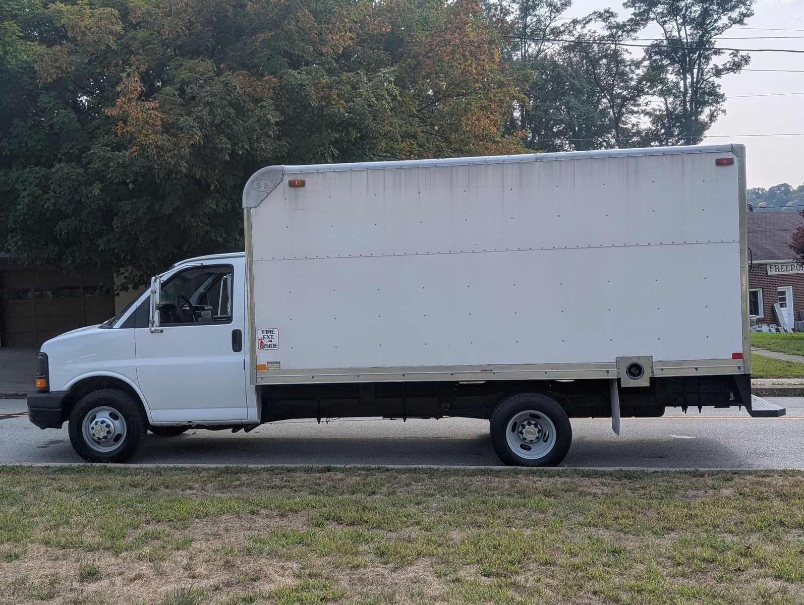 2004 Chevrolet Express Cutaway 10