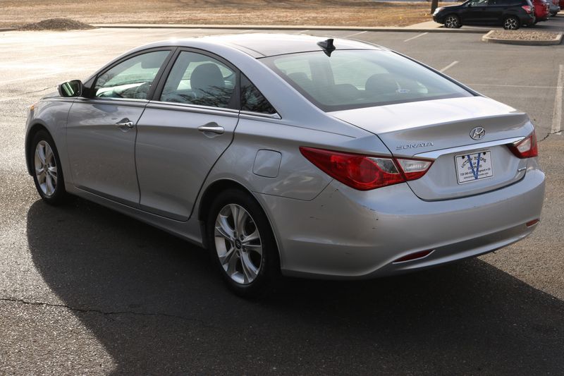 2012 Hyundai Sonata Photos