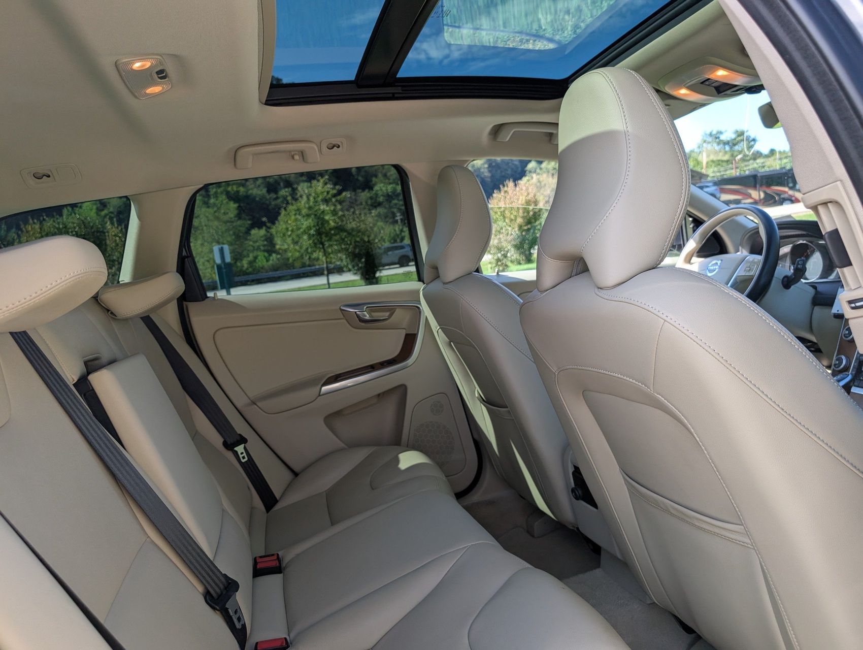 2016 Volvo XC60 56
