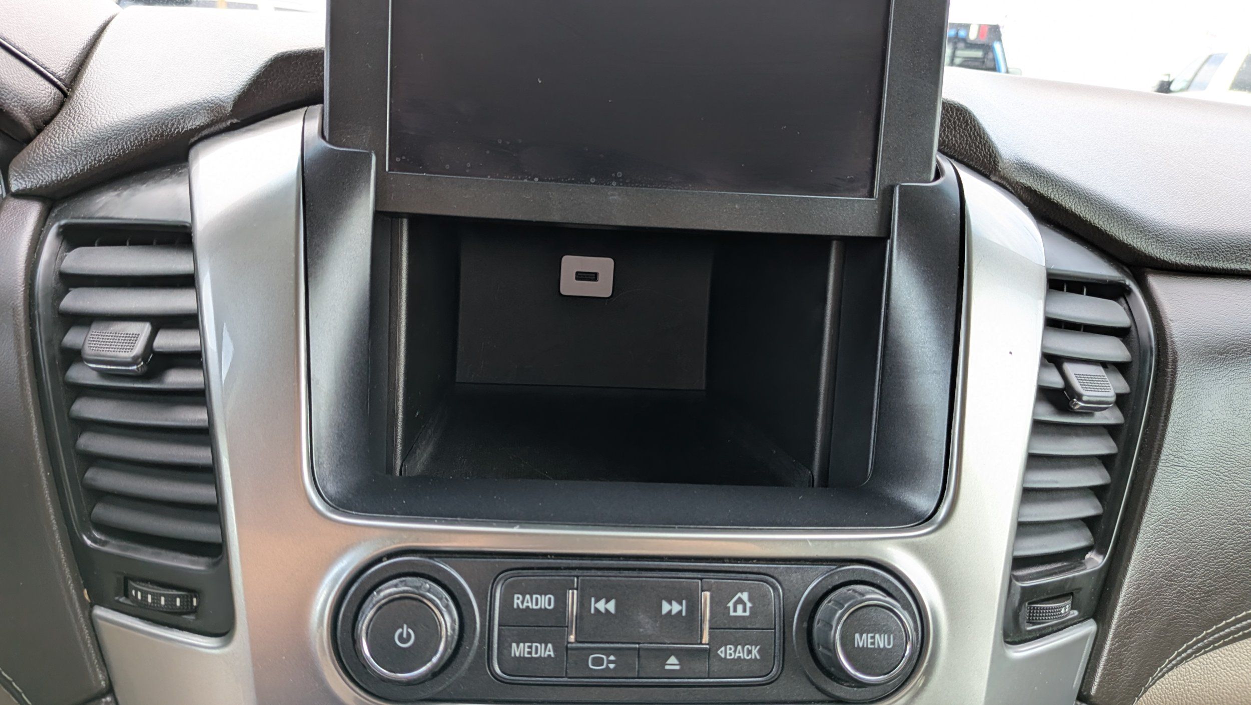 2016 Chevrolet Tahoe LT - Photo 26