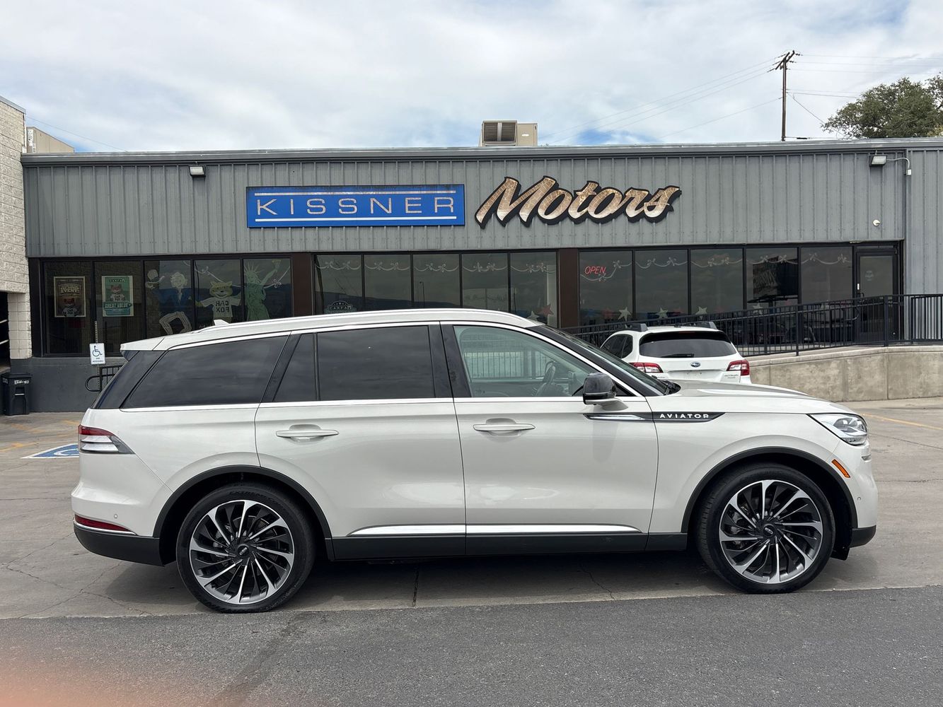 2020 Lincoln Aviator Reserve photo 21