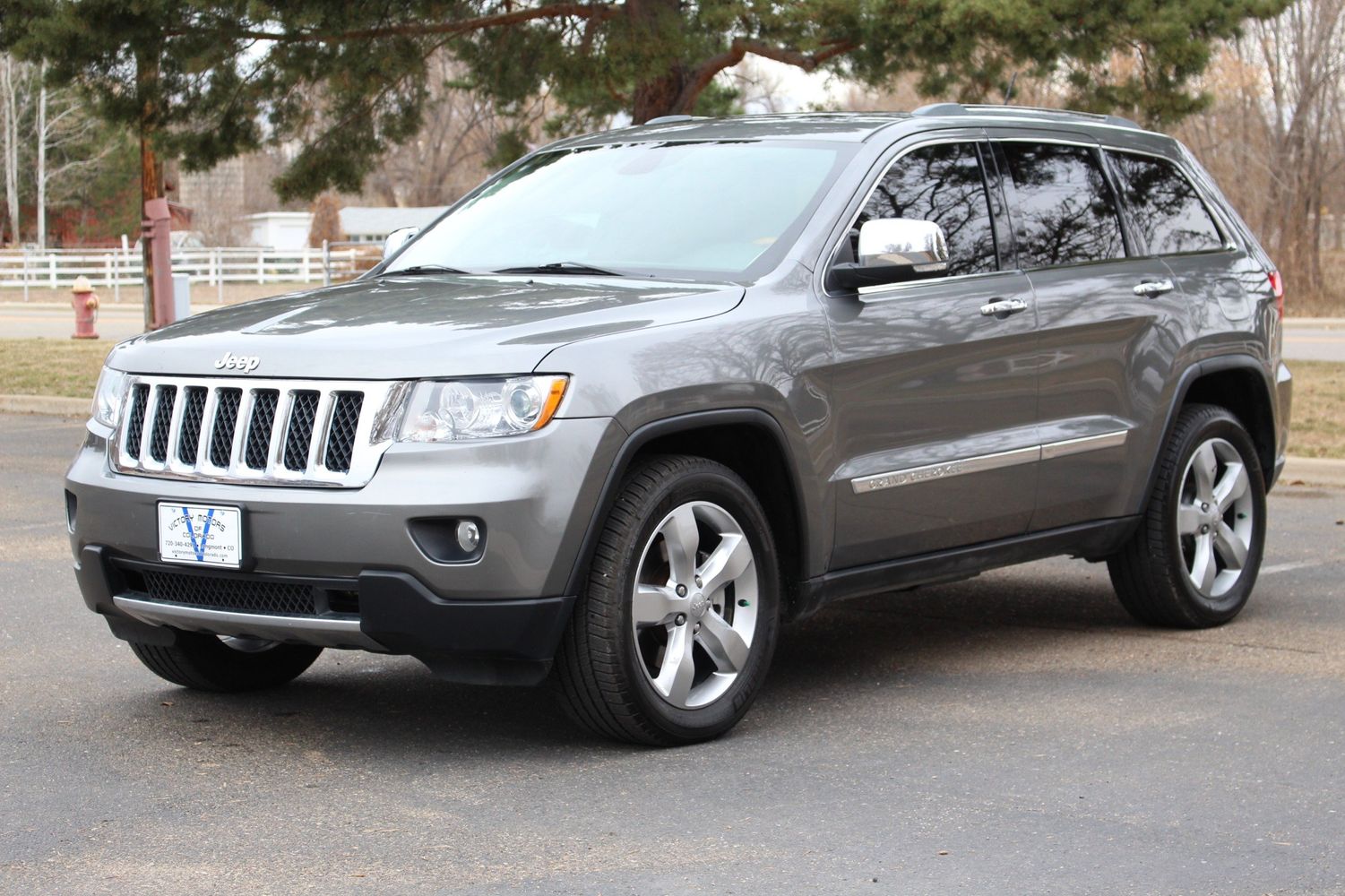 2012 Jeep Grand Cherokee Overland | Victory Motors of Colorado