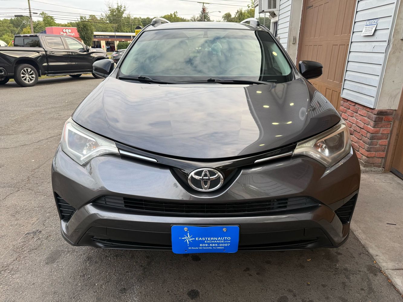 2016 Toyota RAV4 LE photo 4