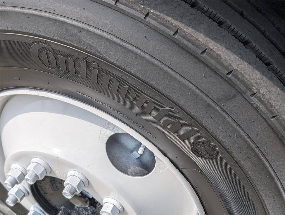 2018 International DuraStar 4300 19