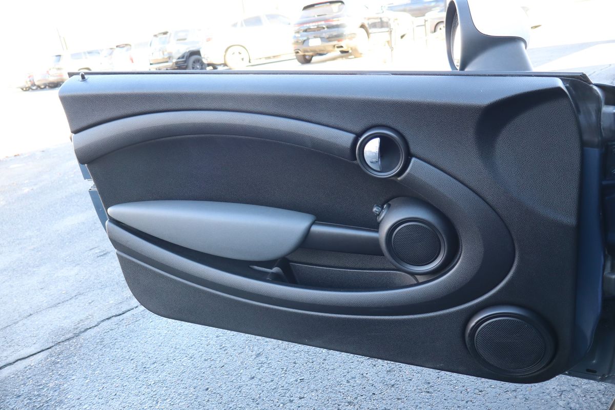 2009 MINI Cooper Base