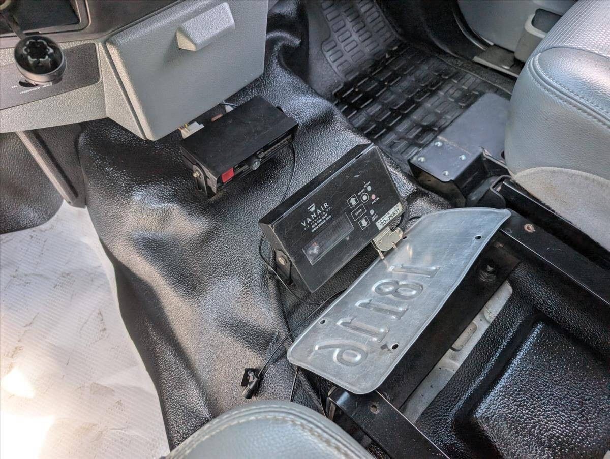 2011 Ford F-550 Super Duty 100