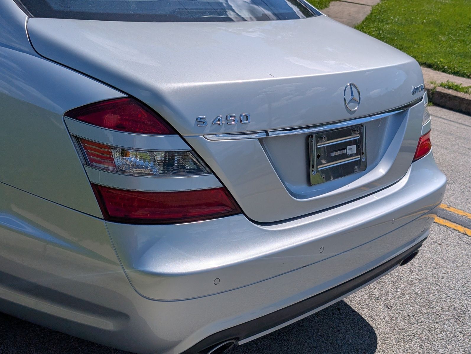2009 Mercedes-Benz S-Class 57
