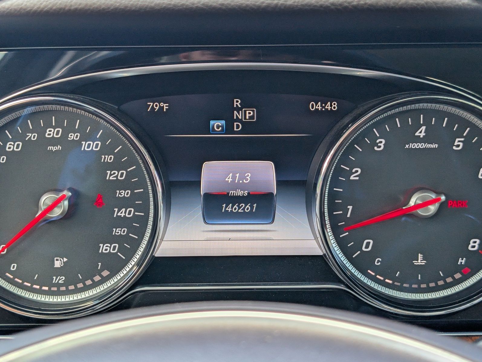 2017 Mercedes-Benz E 400 25