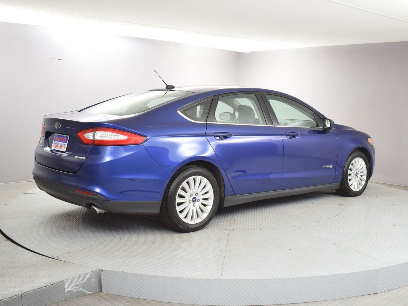 2016 Ford Fusion Hybrid S photo 16