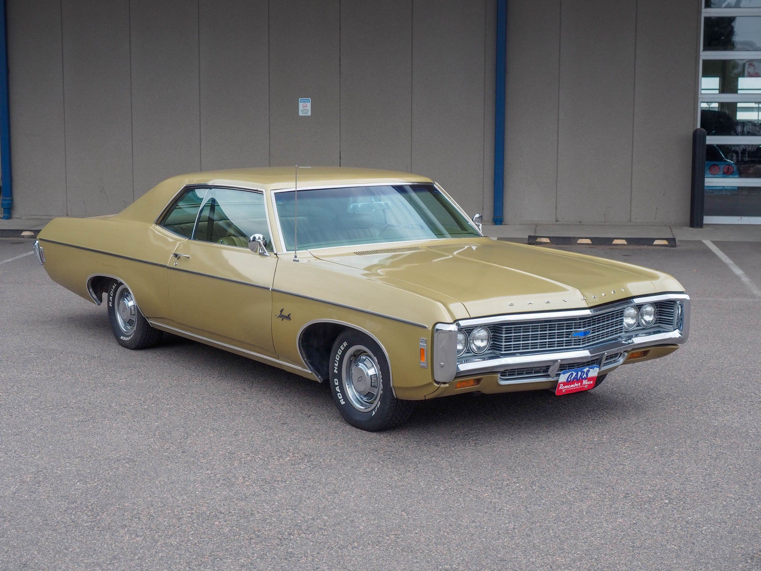 1969 Chevrolet Impala Gold 350