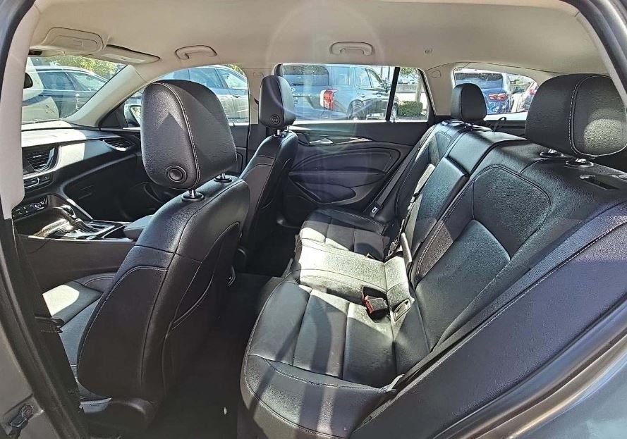 2018 Buick Regal TourX Essence photo 7