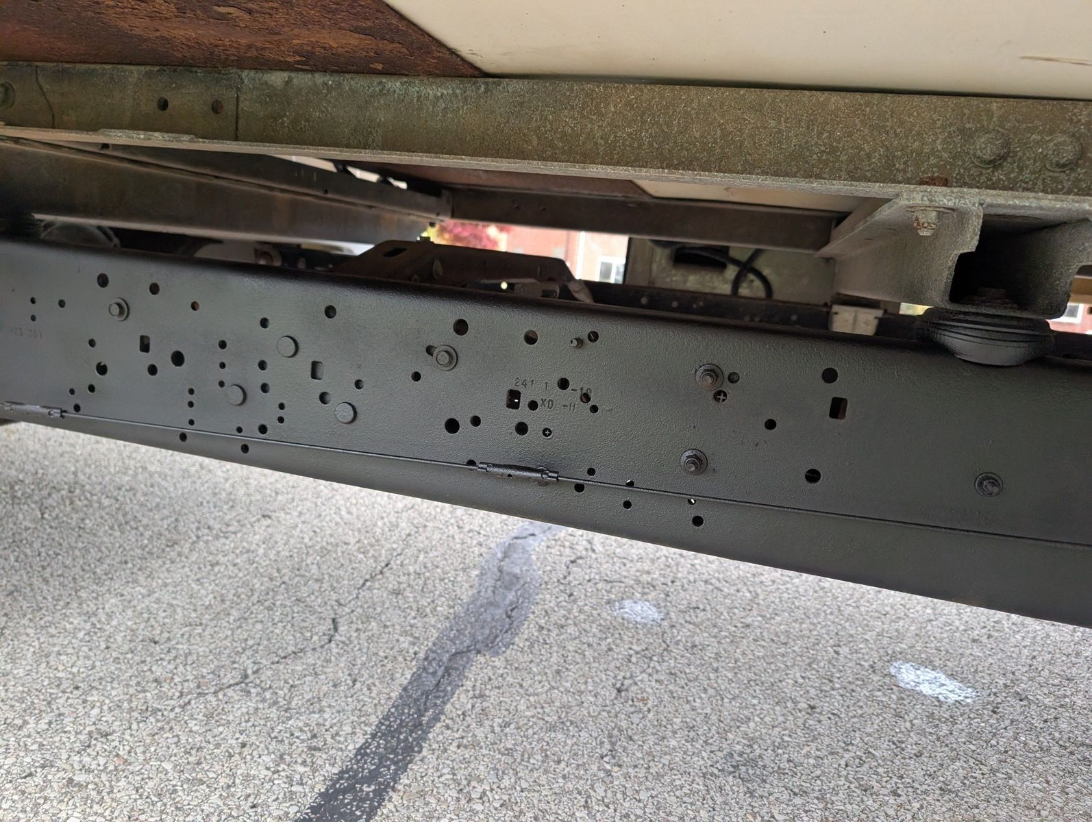 2019 Ford E-Series Chassis 120