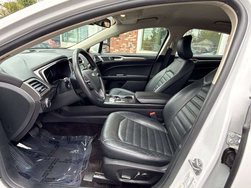 2018 Ford Fusion Hybrid SE photo 11