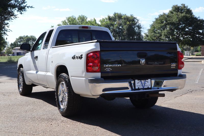 2005 Dodge Dakota Photos