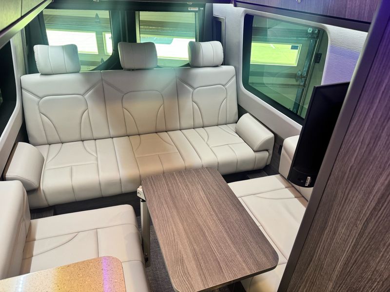2027 Strada-ion