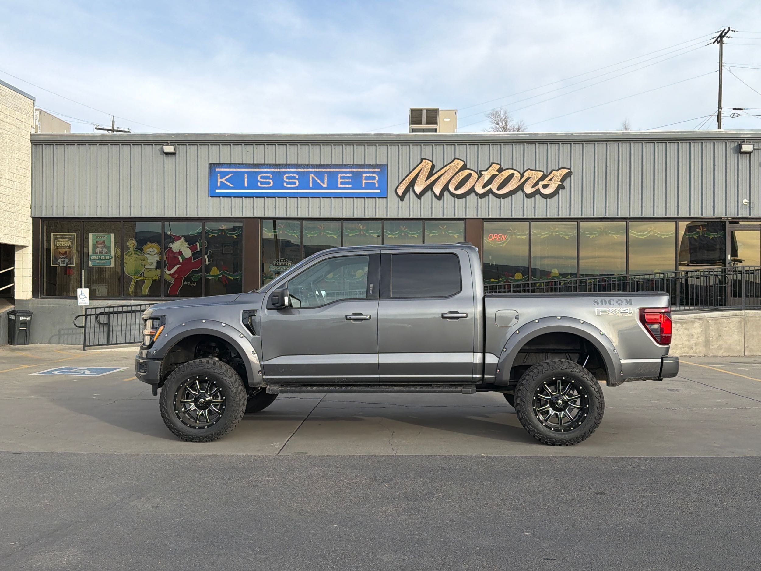 2024 Ford F-150 XLT's photo