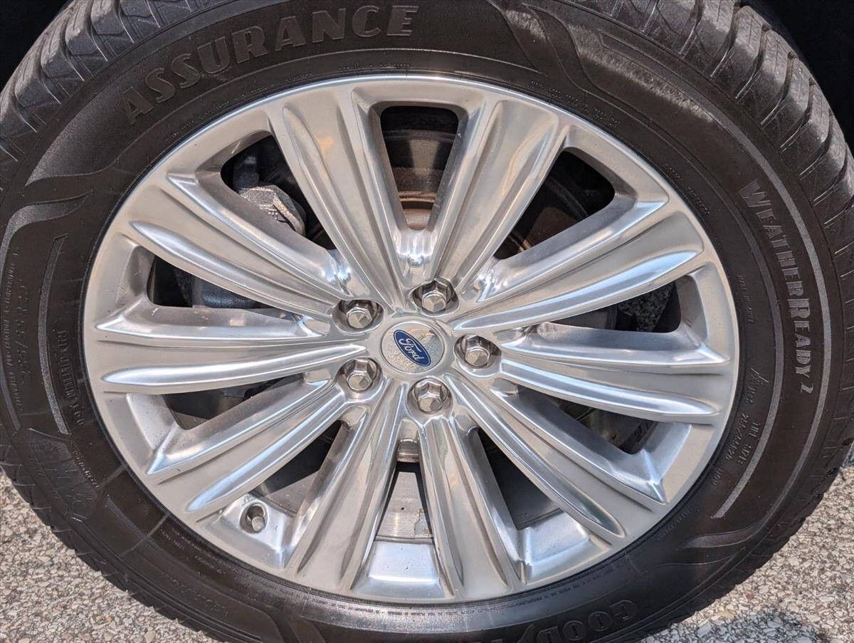 2020 Ford Explorer Hybrid Limited photo 13