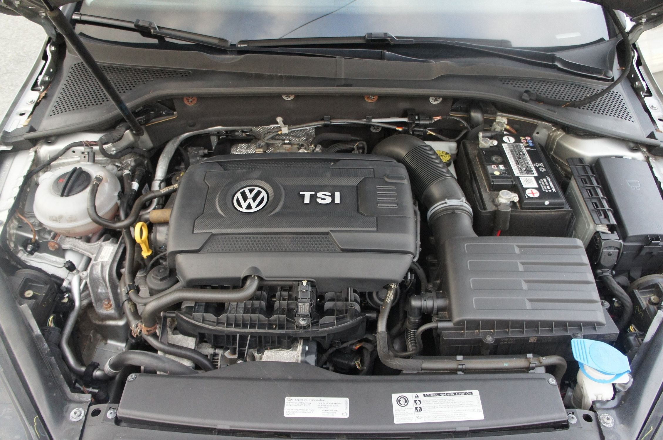 2017 Volkswagen Golf 1.8t Wolfsburg Edition 