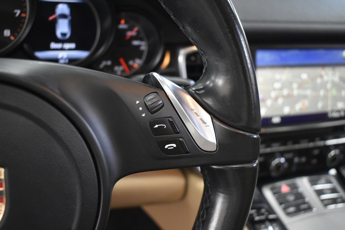 2015 Porsche Panamera 4