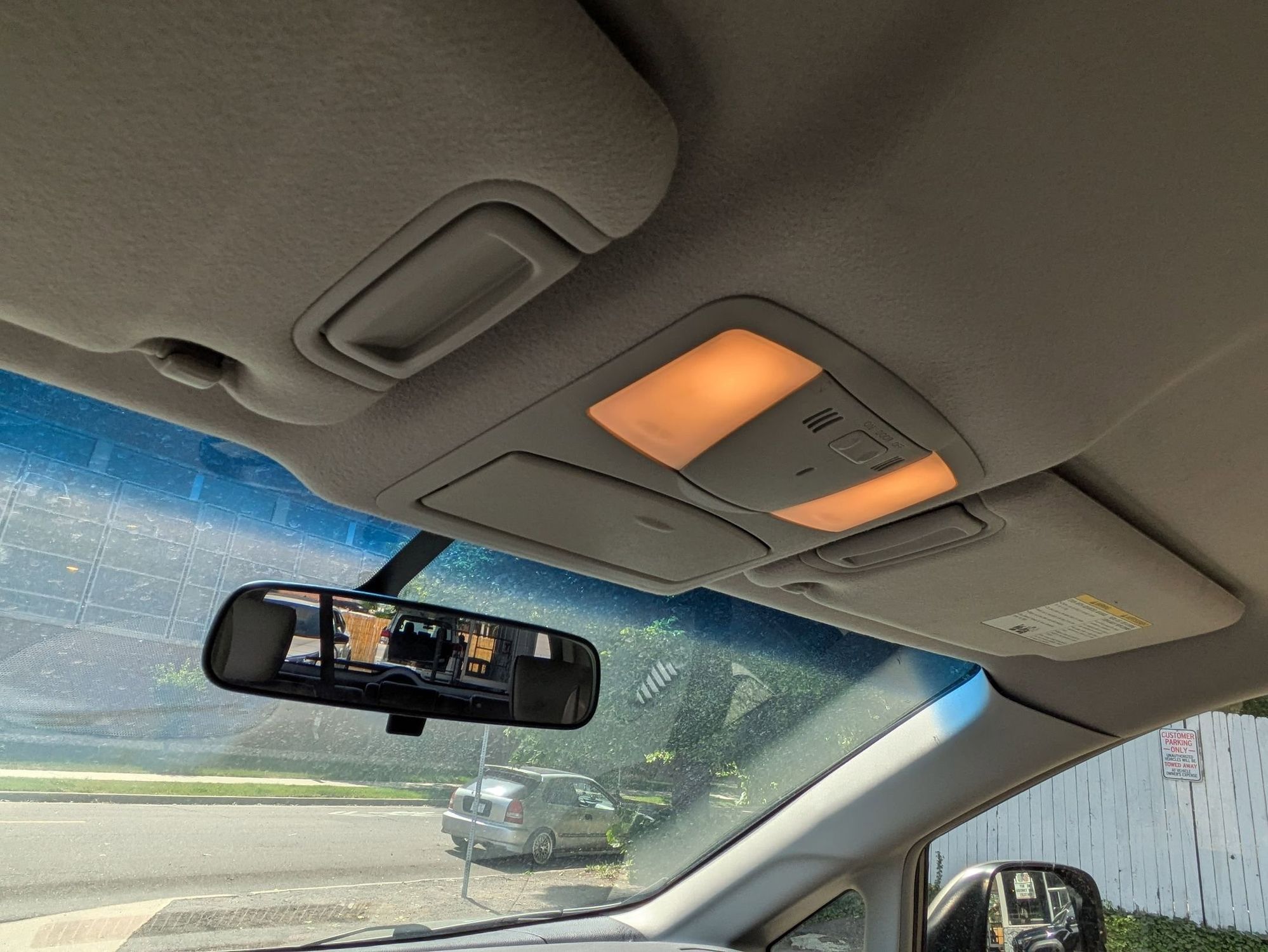 2012 Nissan Quest SV - Photo 22