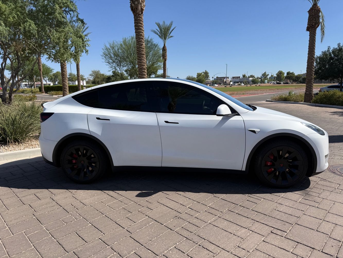 2021 Tesla Model Y Long Range photo 2