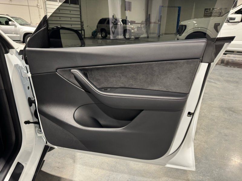 2022 Tesla Model Y Performance, photo 21