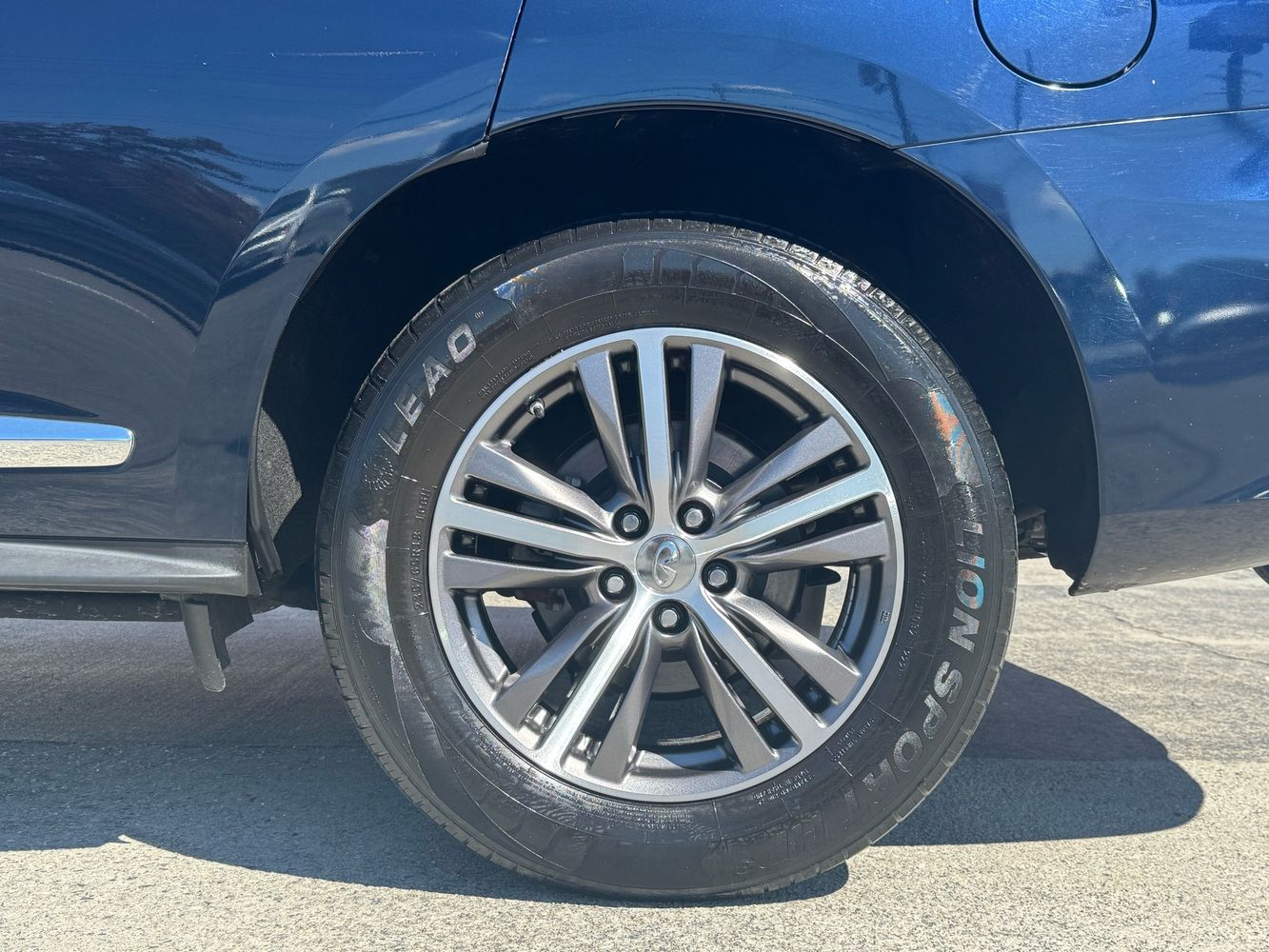 2018 Infiniti QX60 Base photo 12