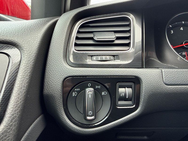 2015 Volkswagen Golf GTI S photo 24