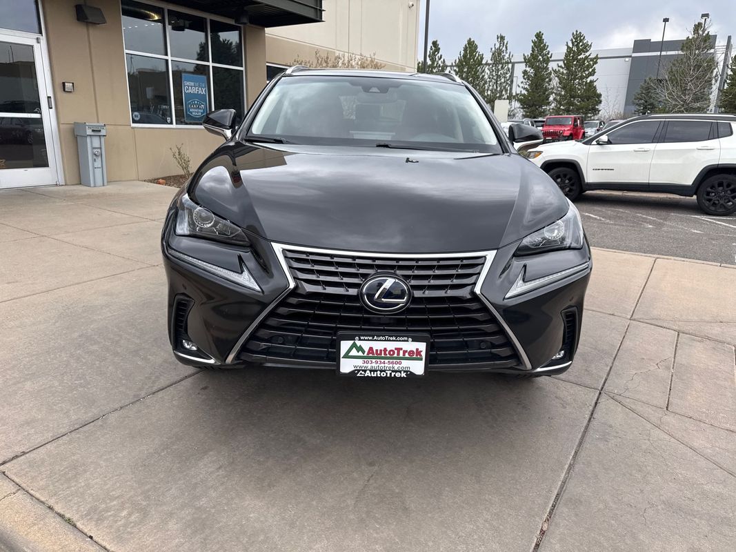 View vehicle photo 3