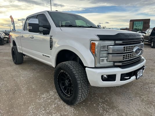 2017 Ford F-250 Super Duty Platinum's photo
