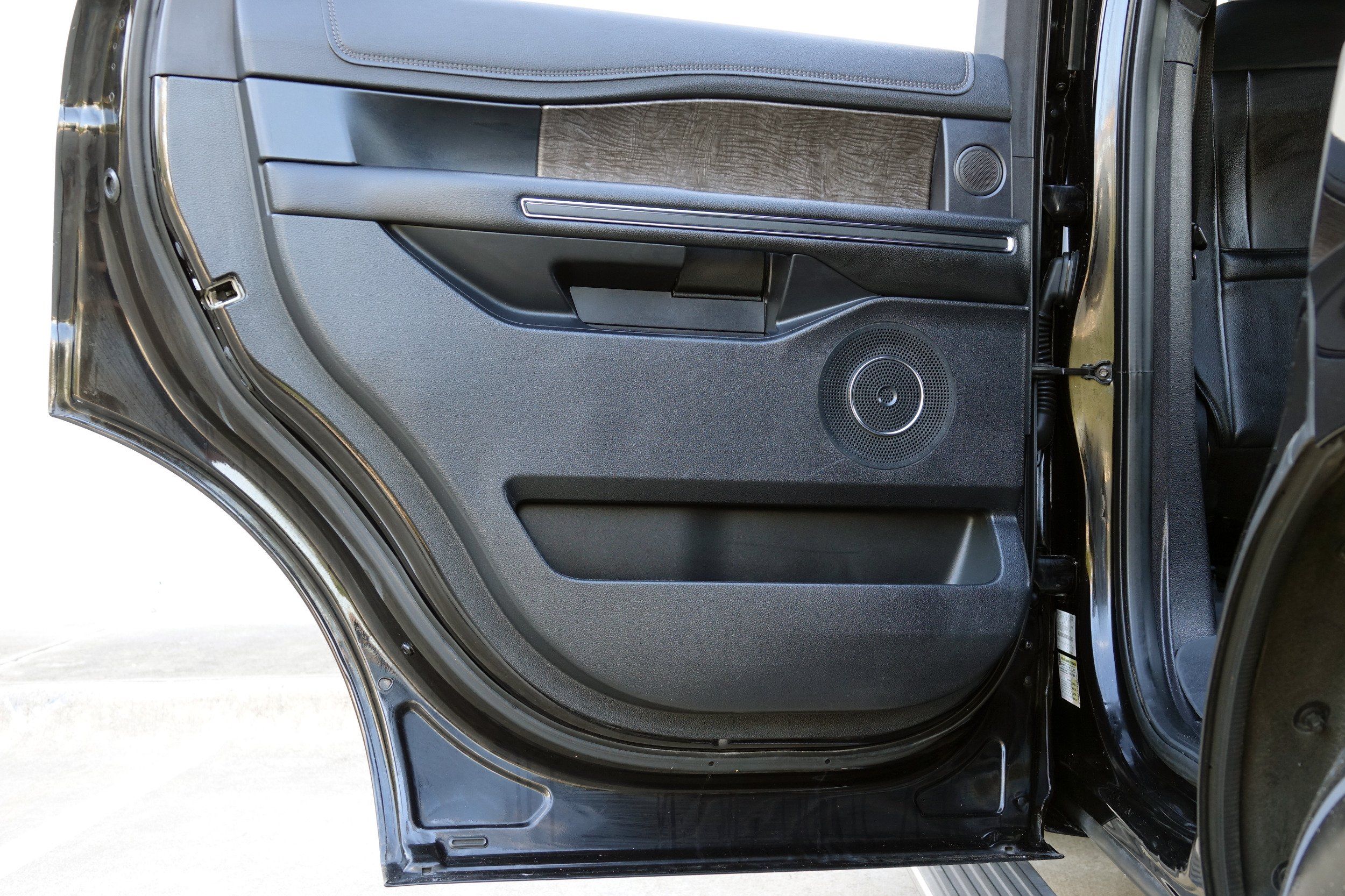 2020 Ford Expedition Limited photo 38