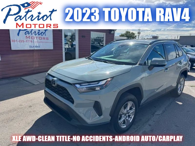 2023 Toyota RAV4 XLE's photo