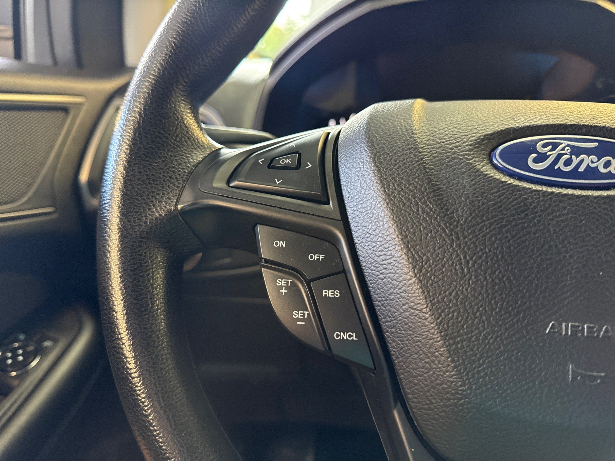 2018 Ford Edge SE - Photo 29