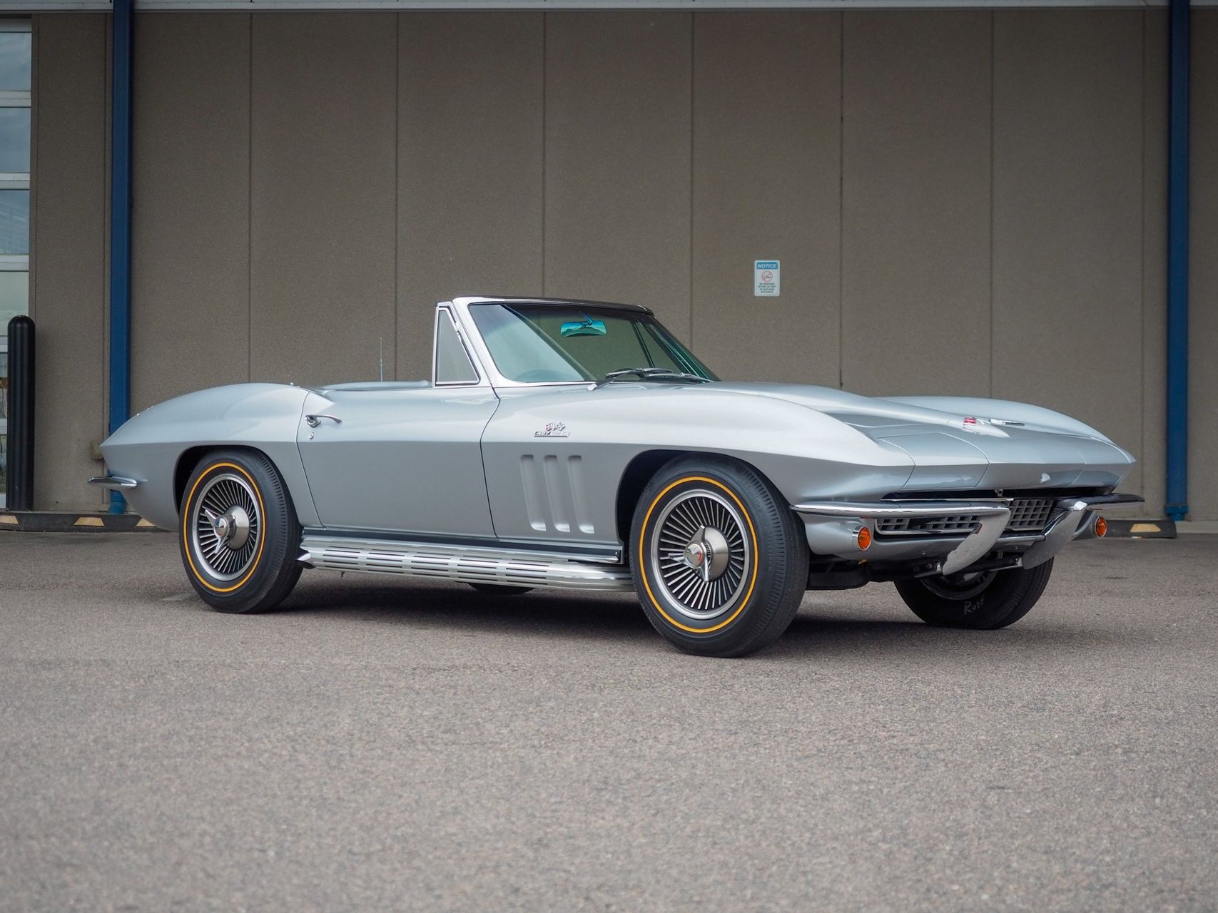 1966 Chevrolet Corvette 2