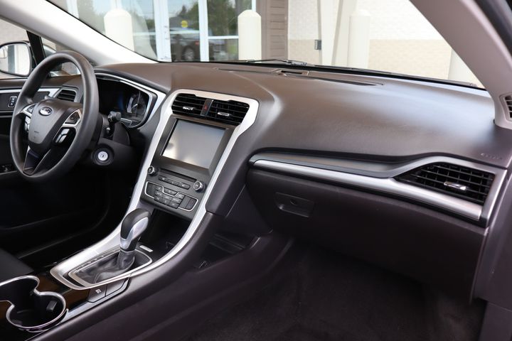 2016 Ford Fusion Hybrid SE | Victory Motors of Colorado