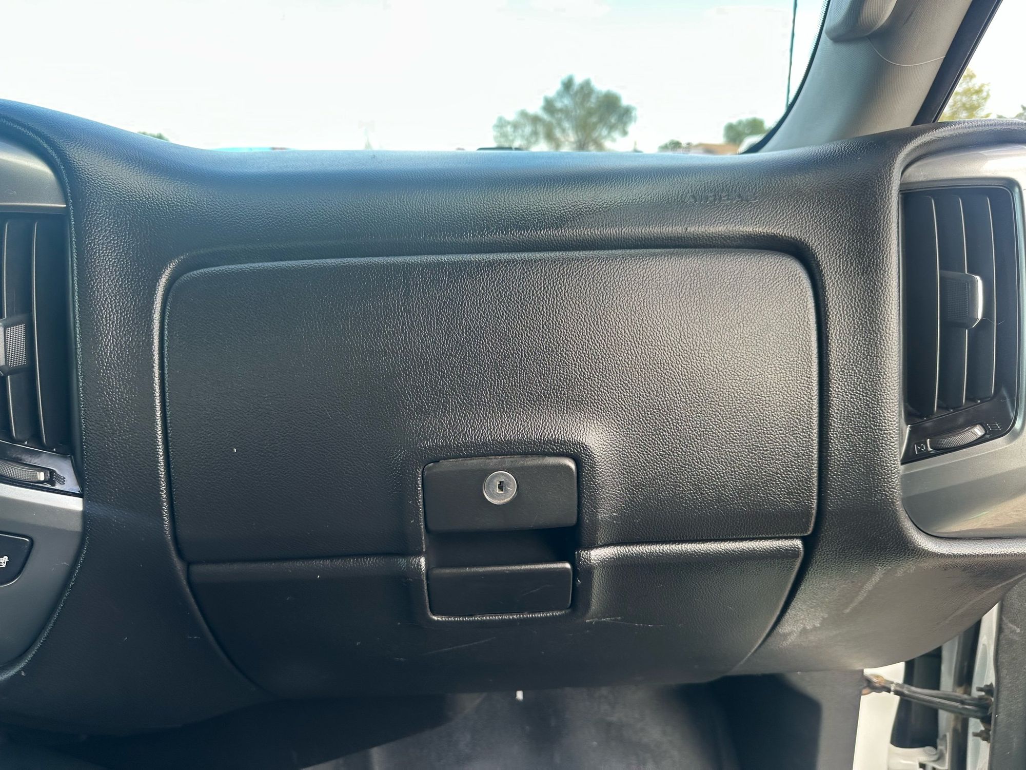 2015 Chevrolet Silverado 2500HD LT photo 20