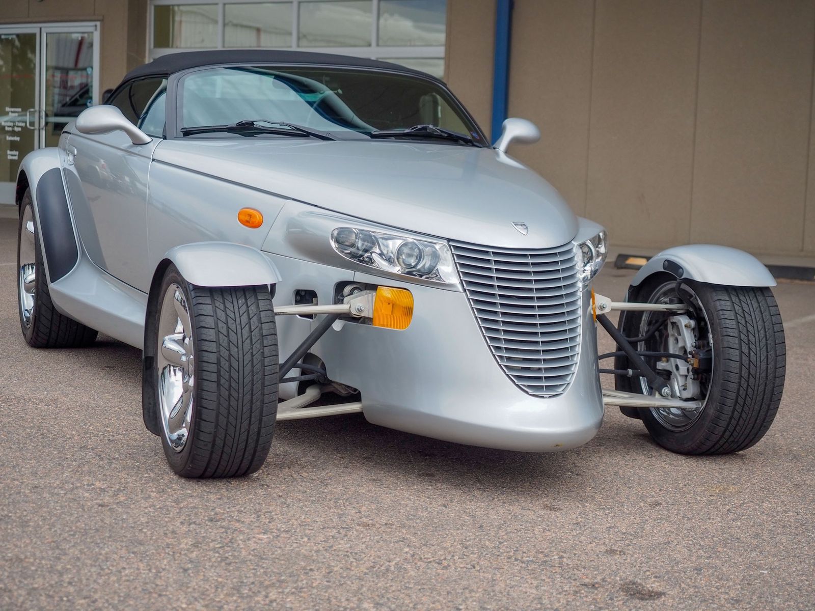 2000 Plymouth Prowler 6