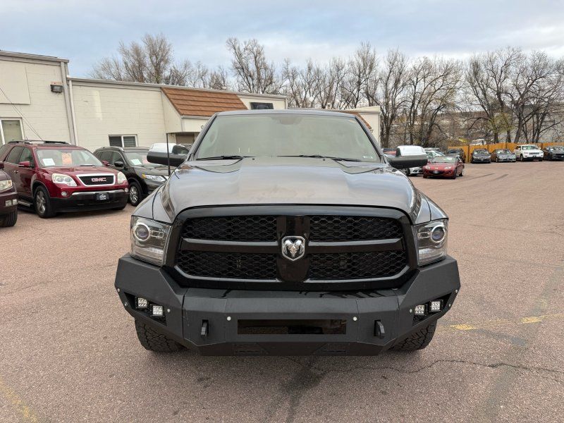 2018 Ram 1500 Laramie photo 2