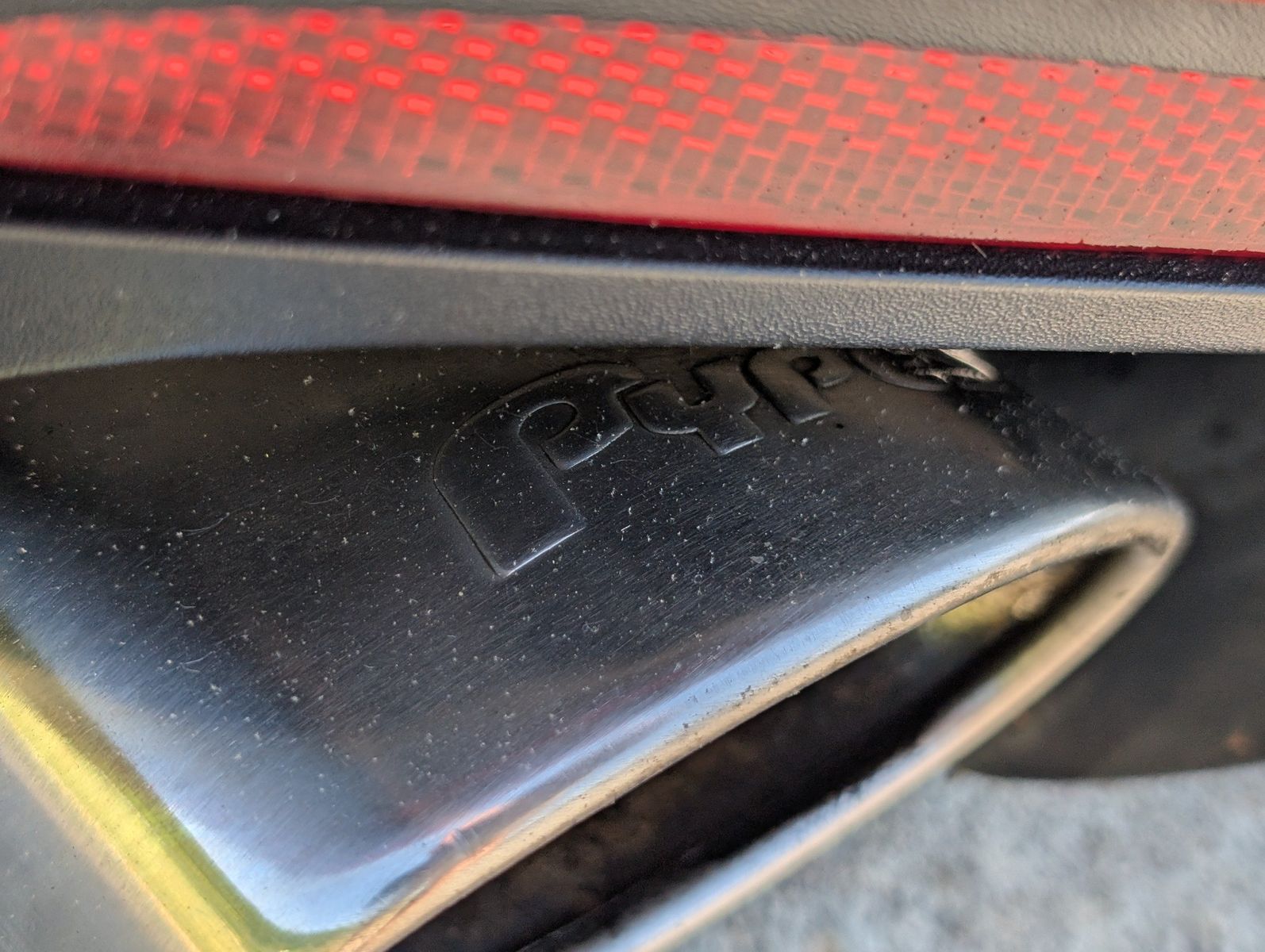 2008 Pontiac G8 36