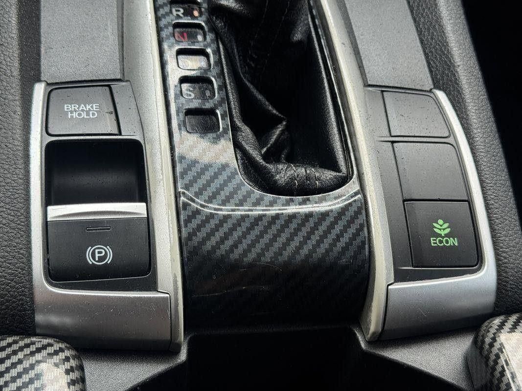 2020 Honda Civic Sport photo 13
