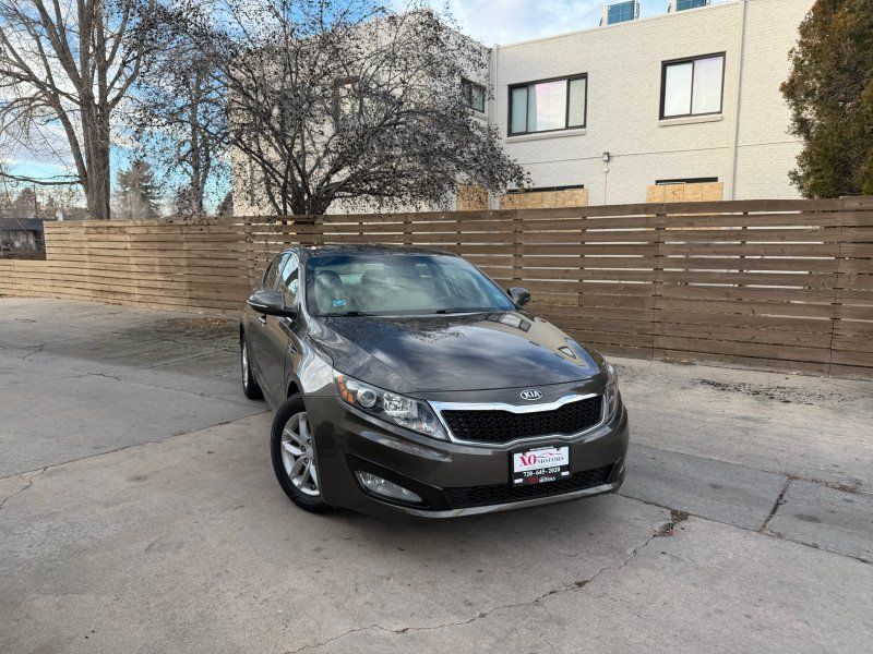 2013 Kia Optima LX's photo
