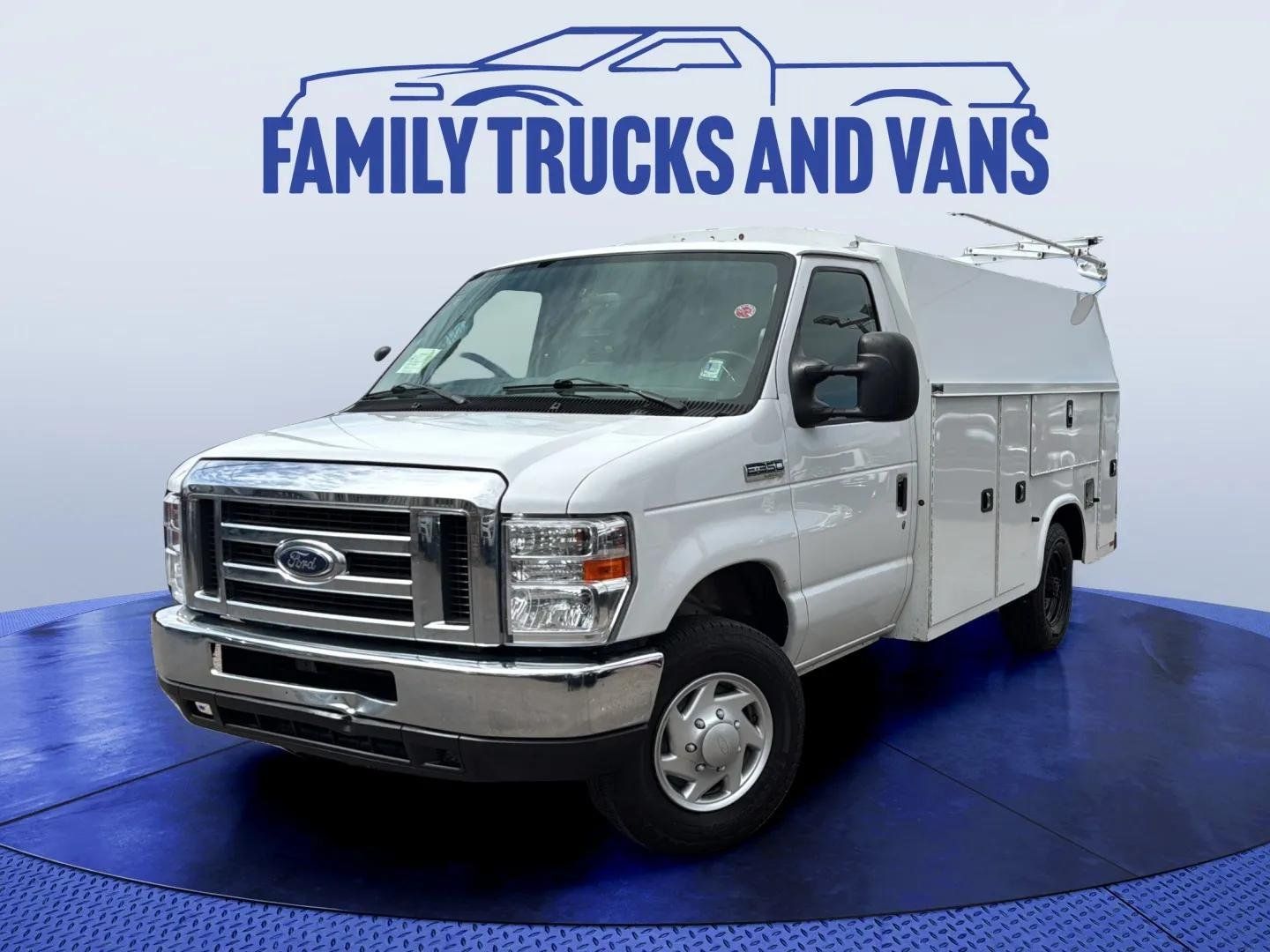 2019 Ford E-Series SRW E-350 Super Duty 138 in WB's photo