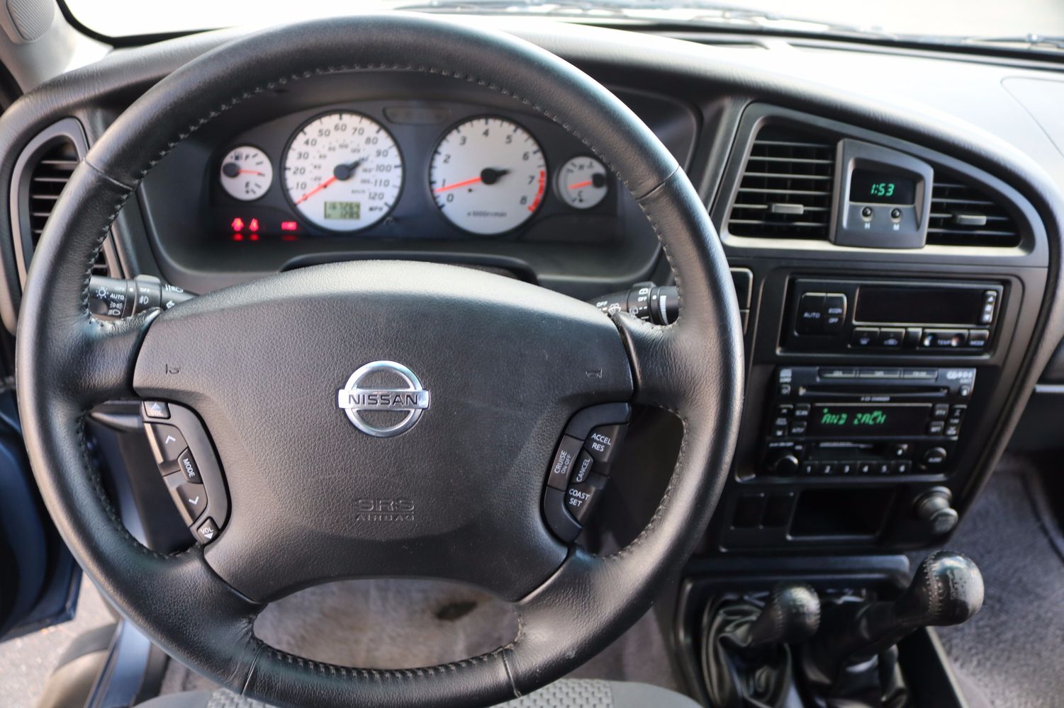 2002 Nissan Pathfinder SE | Victory Motors of Colorado