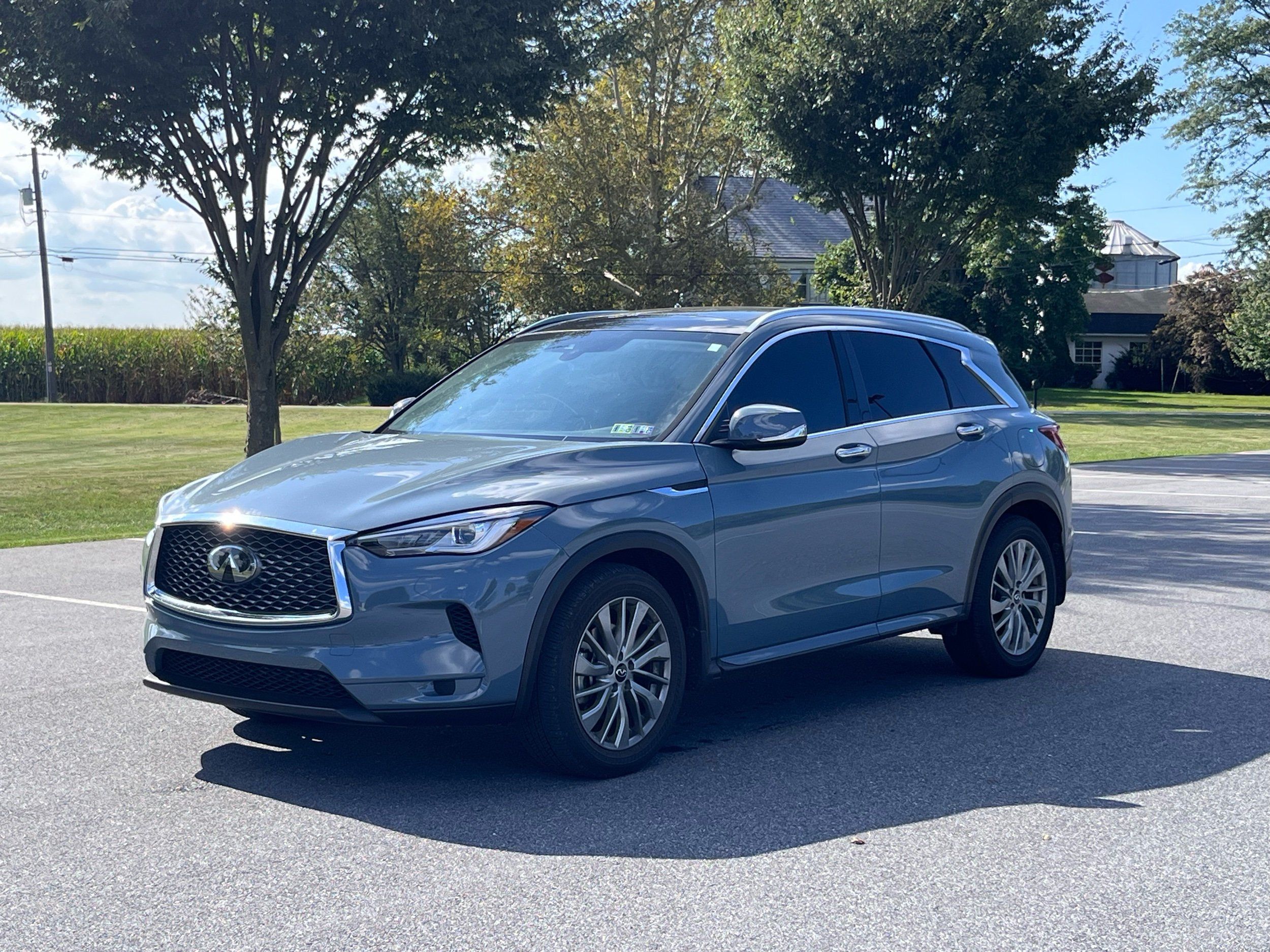 2024 Infiniti QX50 Luxe AWD photo 3