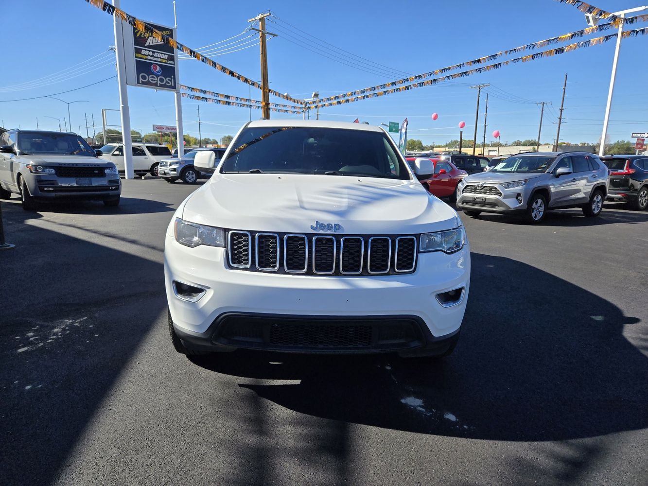 2020 Jeep Grand Cherokee Laredo E photo 2