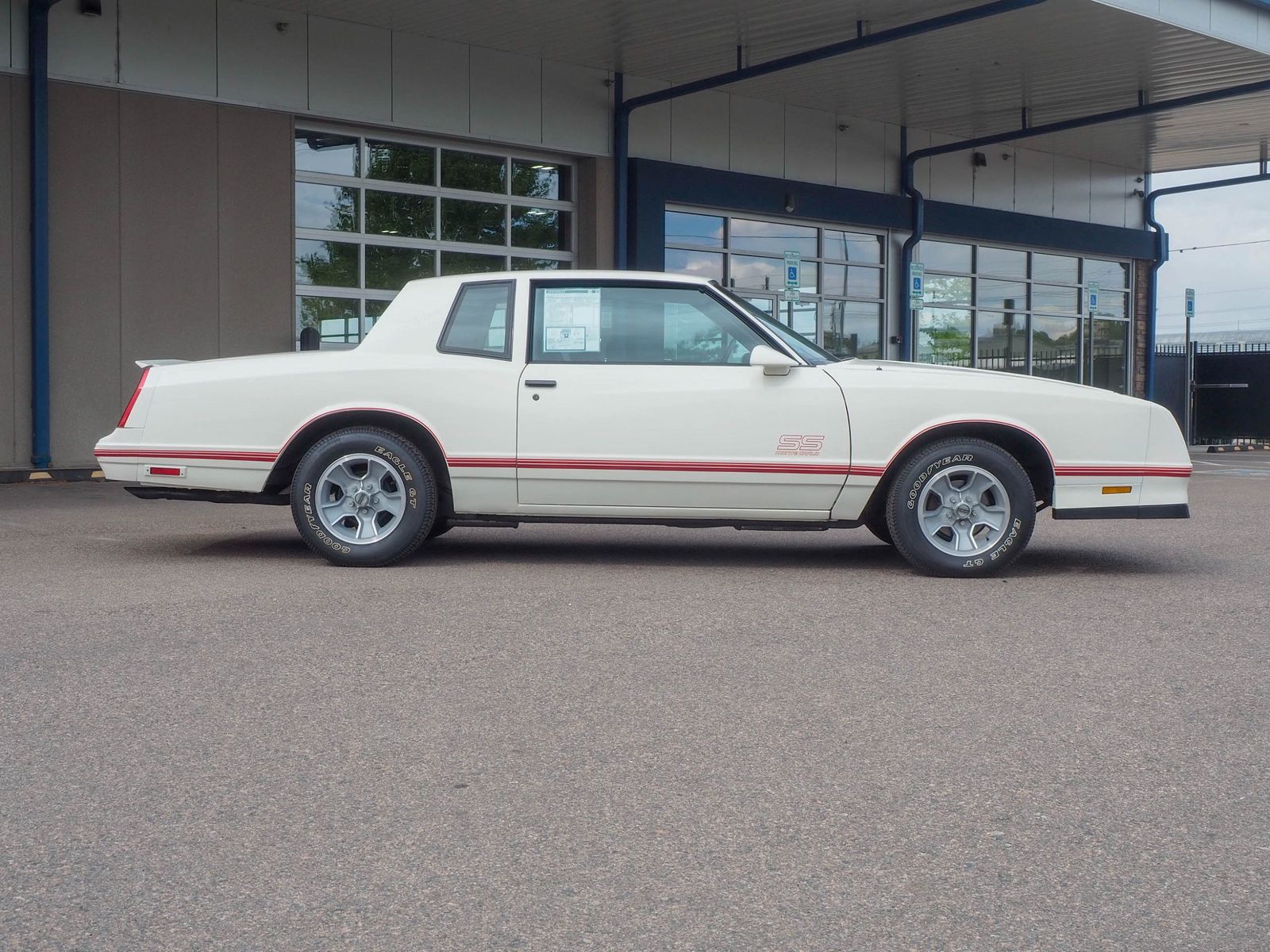 1987 Chevrolet Monte Carlo 9
