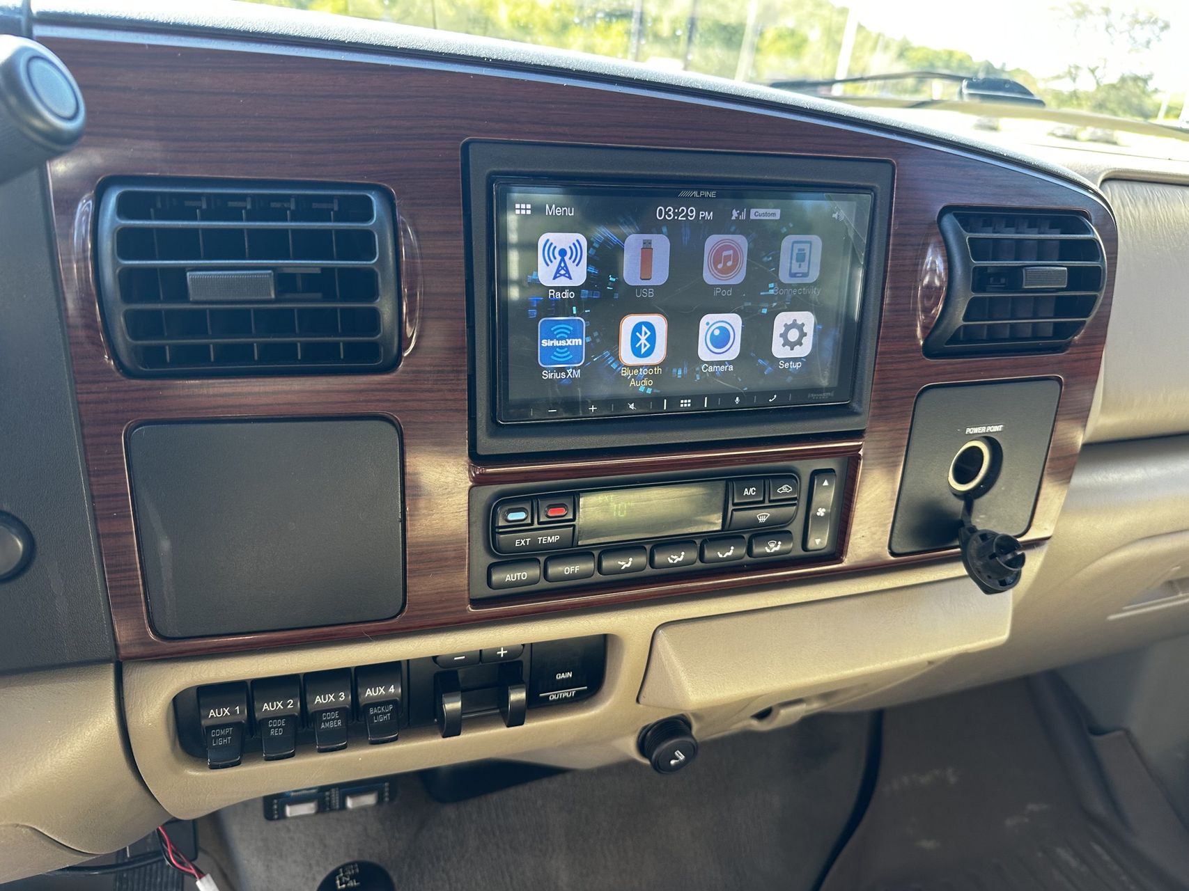 2005 Ford F-550 Skirted Flatbe 15